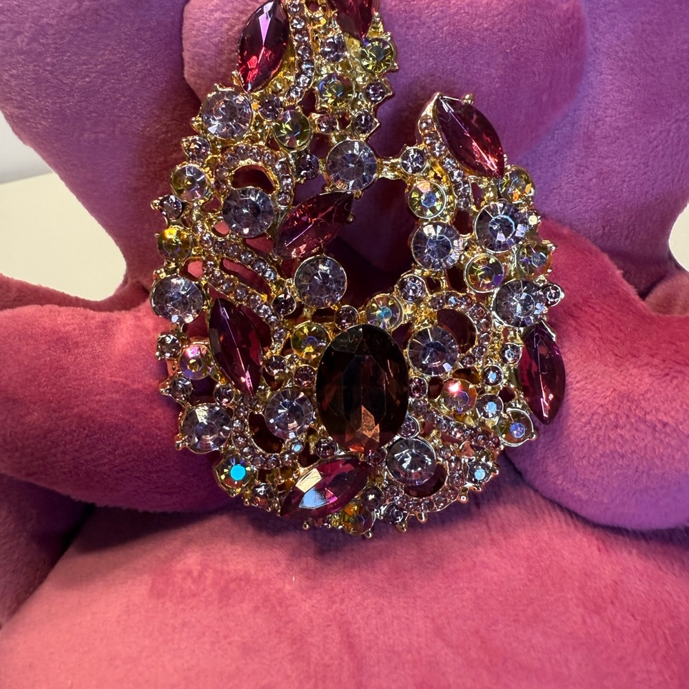 Elegant Multicolor Crystal Brooch - Picture 4 of 4